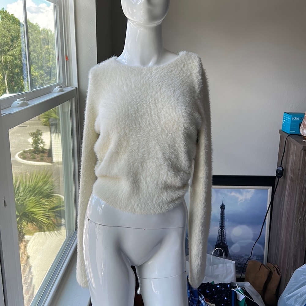 NWT ASTR THE LABEL SWEATER SHIRT TOP SIZE M